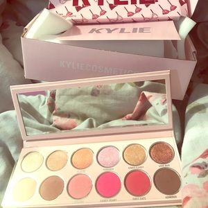 Kylie Cosmetics Valentine’s Day palette 2019